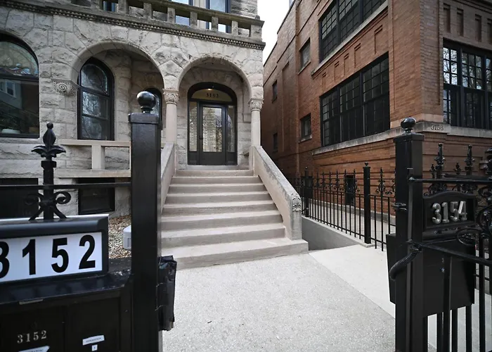 Apartamento Stone Mansion Sleeps 10-20 Free Tv & Parking *