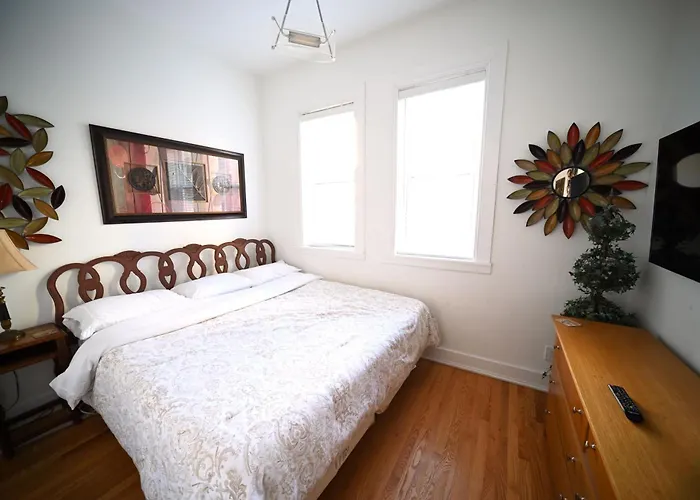 Apartamento Stone Mansion Sleeps 10-20 Free Tv & Parking