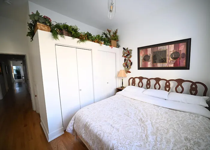 Stone Mansion Sleeps 10-20 Free Tv & Parking Apartamento